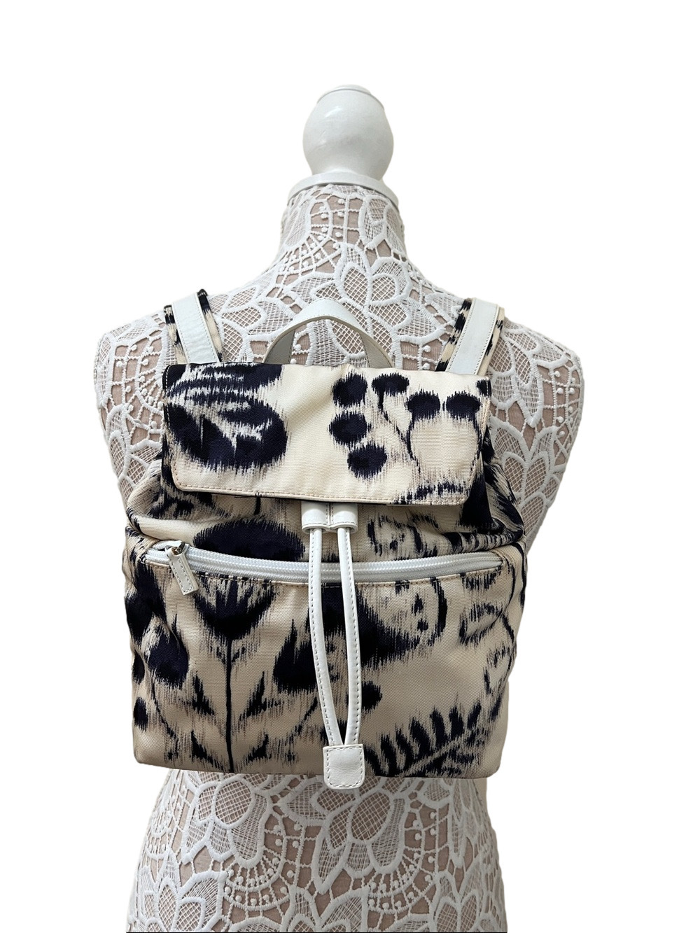 Gucci Floral Cream and Black Backpack EUC - Picture 3 of 16